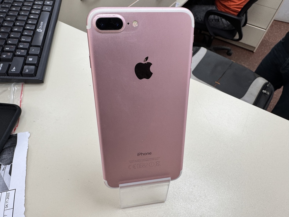 Смартфон Apple iPhone 7 Plus 128Gb