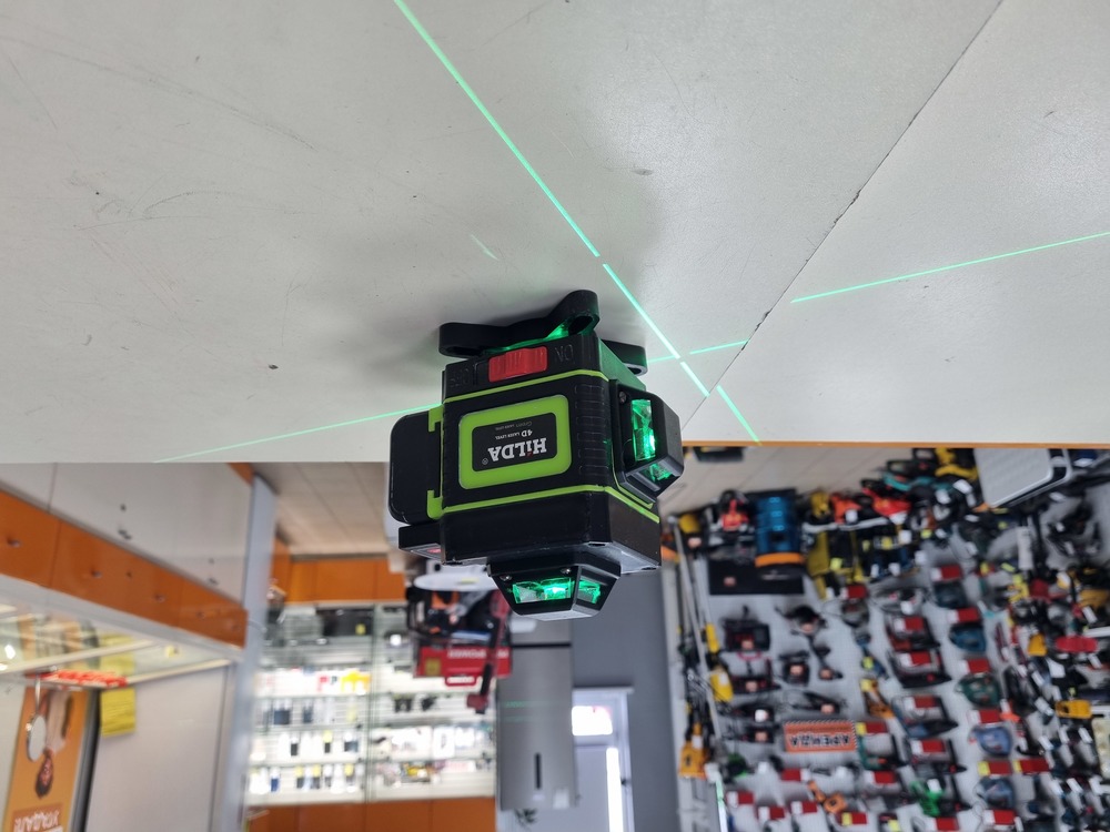 НИВЕЛИР Hilda 4D;