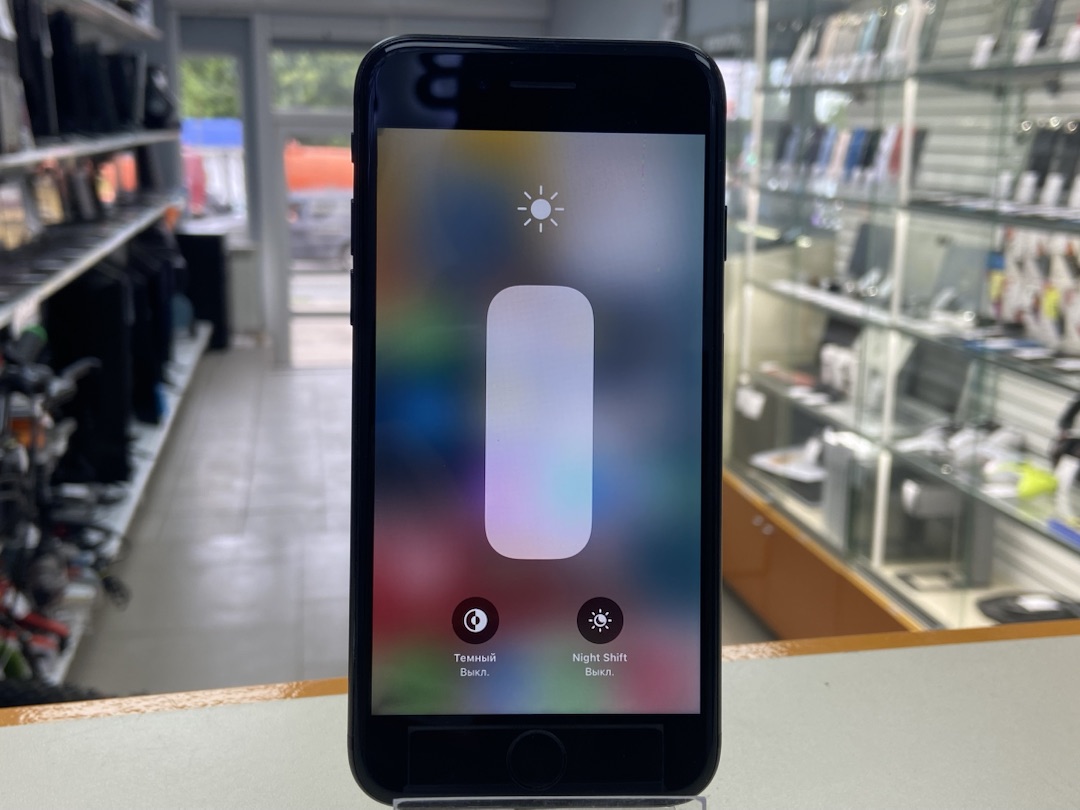 Смартфон Apple iPhone 7 32Gb