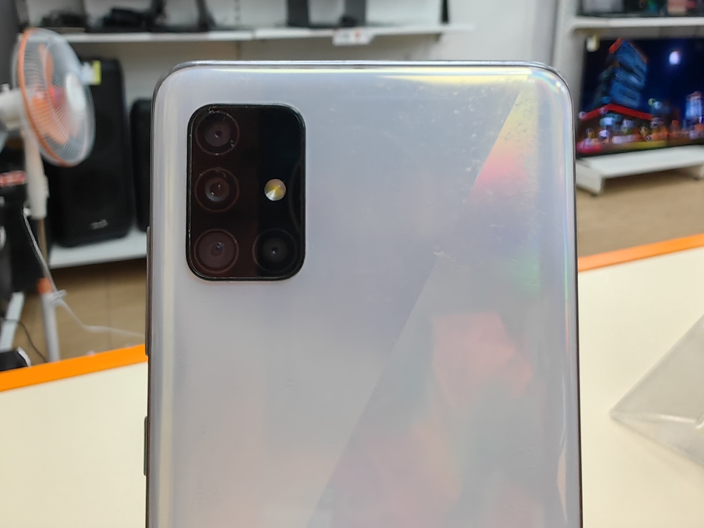 Смартфон Samsung Galaxy A51 4/64