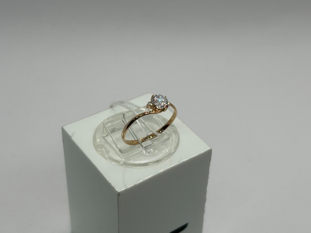 КОЛКМИ585 КОЛЬЦО С КАМНЯМИ (Au 585)