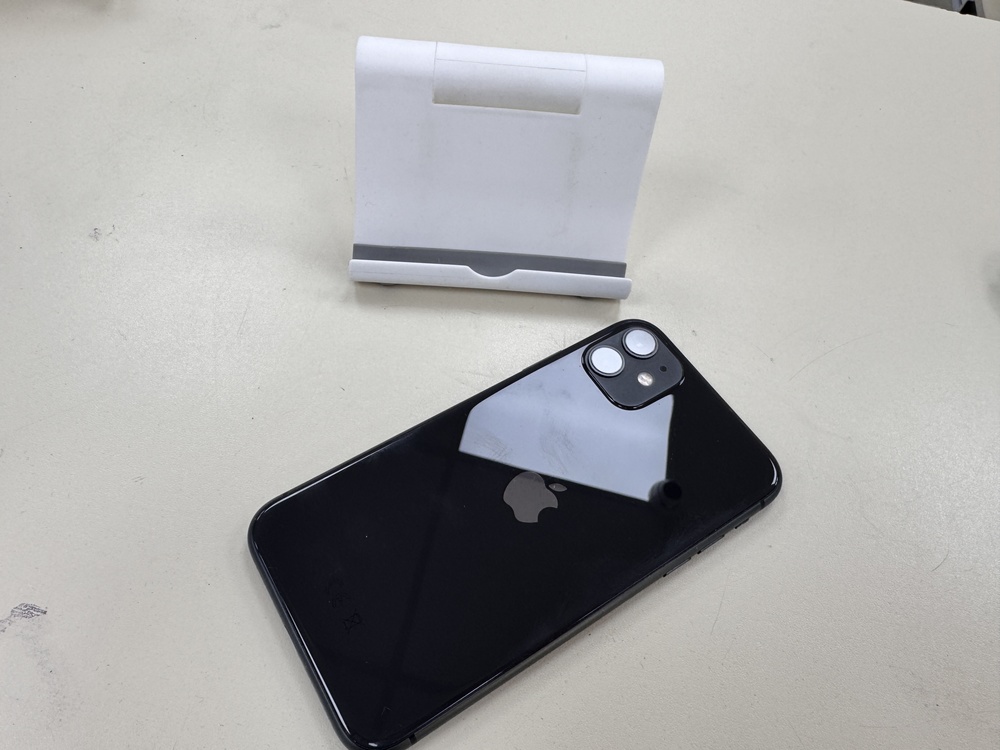 Смартфон Apple iPhone 11 64Gb