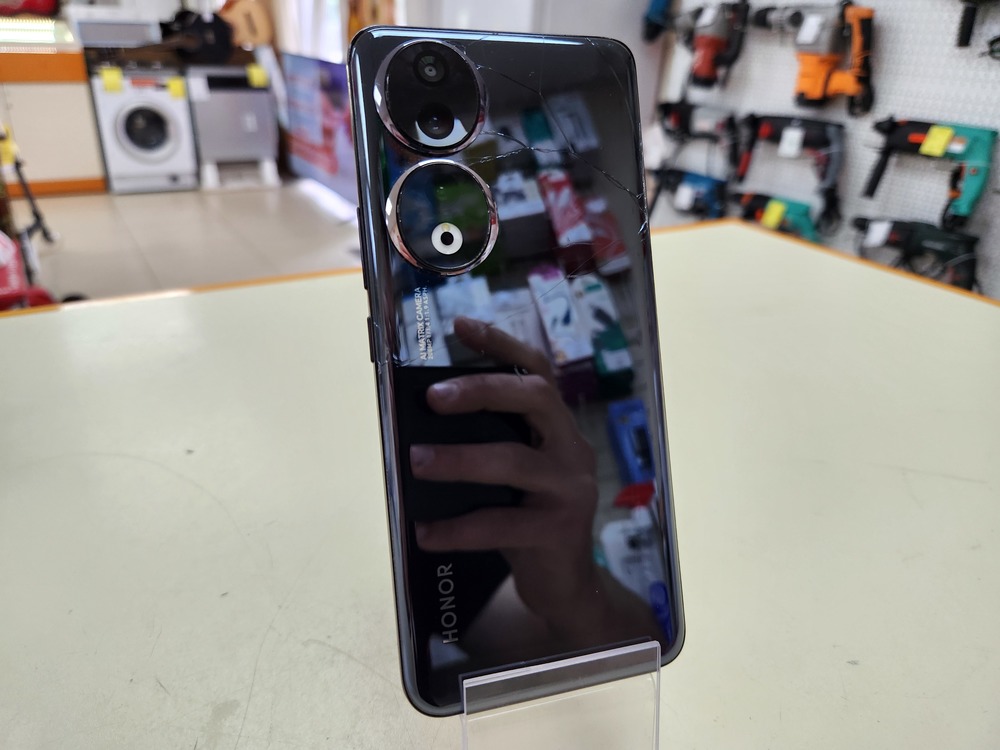 Смартфон Honor 90 8/256