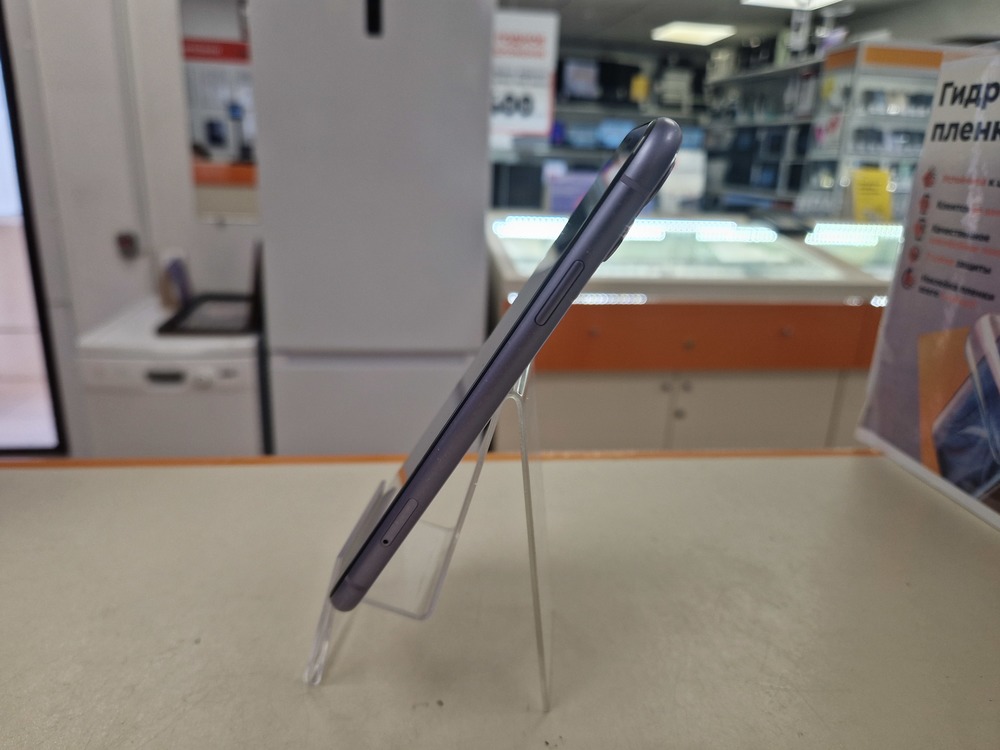 Смартфон Apple iPhone 11 64Gb