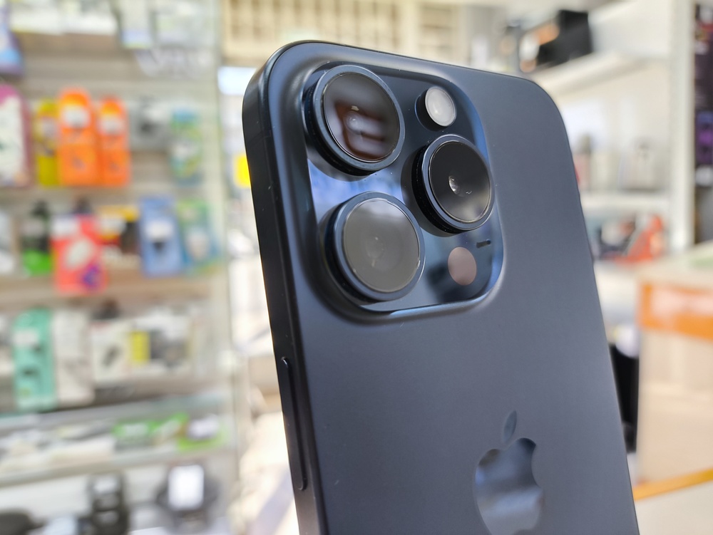 Смартфон Apple Iphone 15 Pro 128Gb