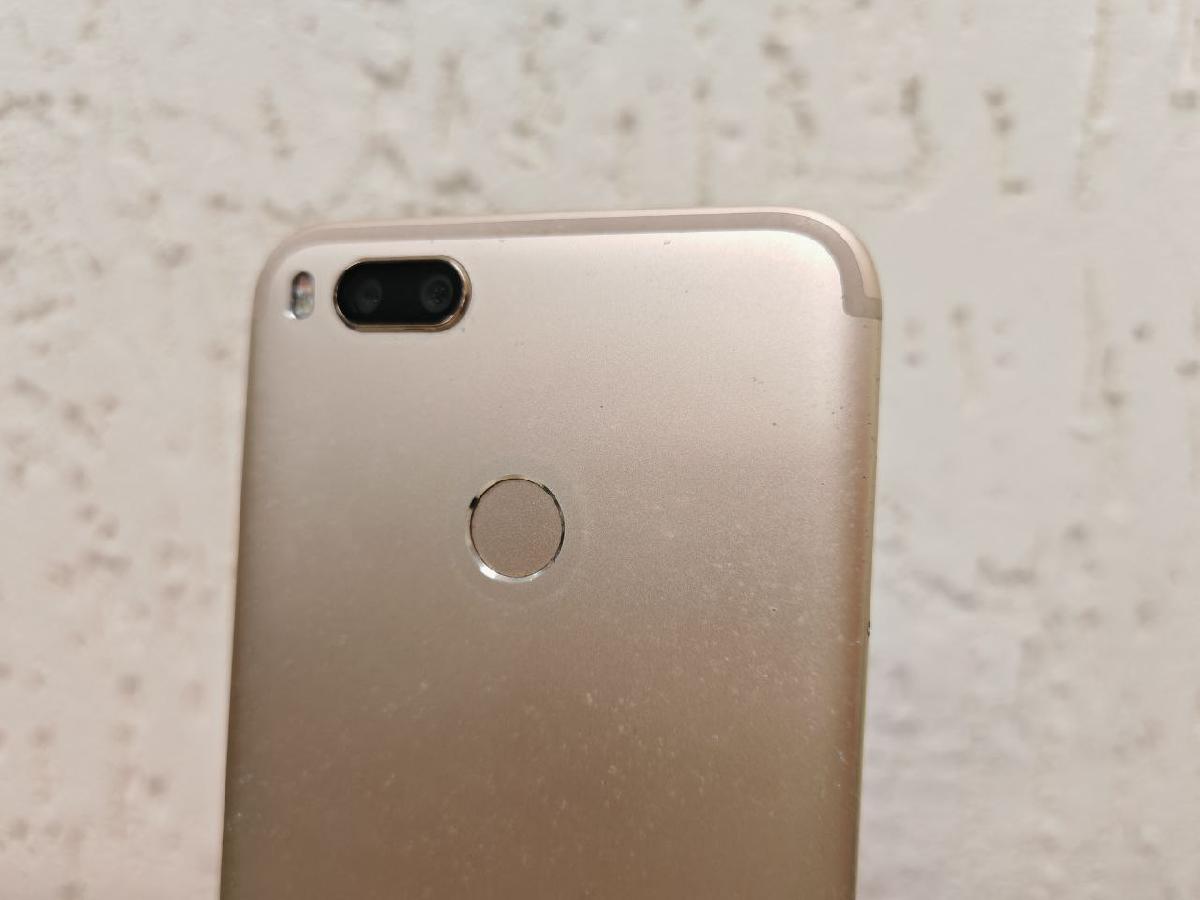 Смартфон Xiaomi Mi A1