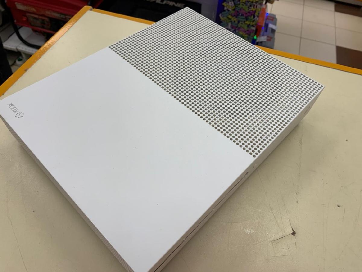 Игровая приставка Xbox One S 1TB