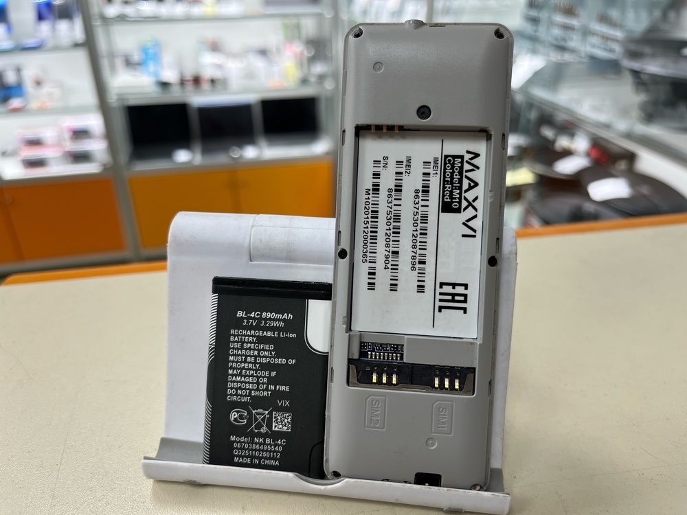Смартфон Maxvi M10