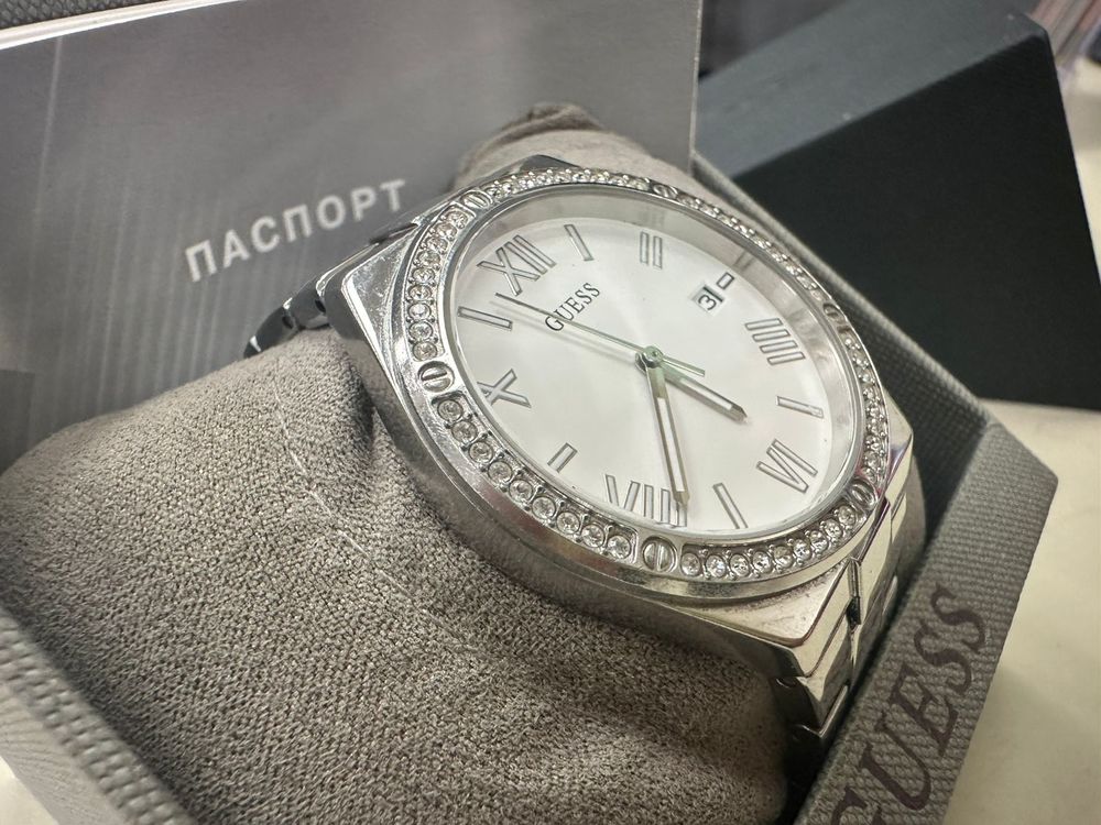 Часы наручные GUESS GW0282G1