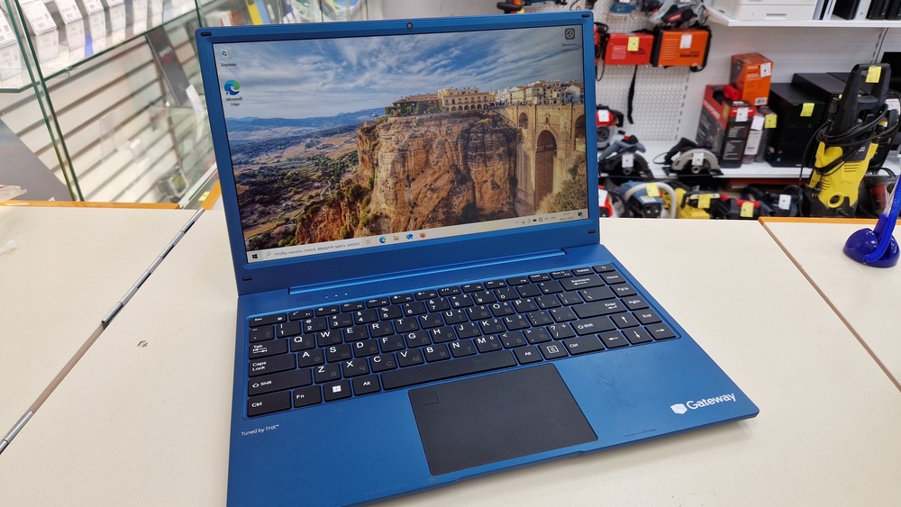 Ноутбук NoName; Ryzen 5 3500U, Radeon Vega 8, 8 Гб, 256 Гб, Нет