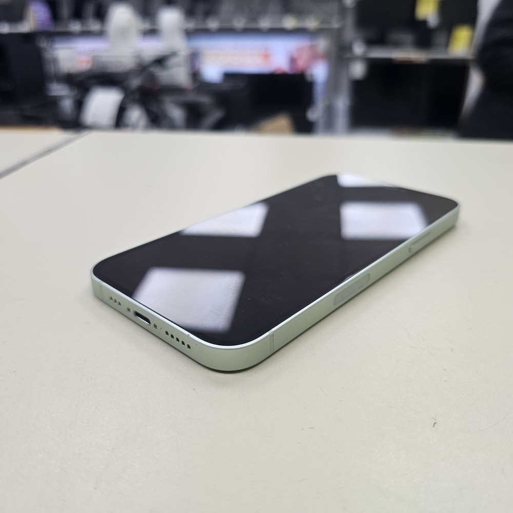 Смартфон Apple iPhone 12 64Gb