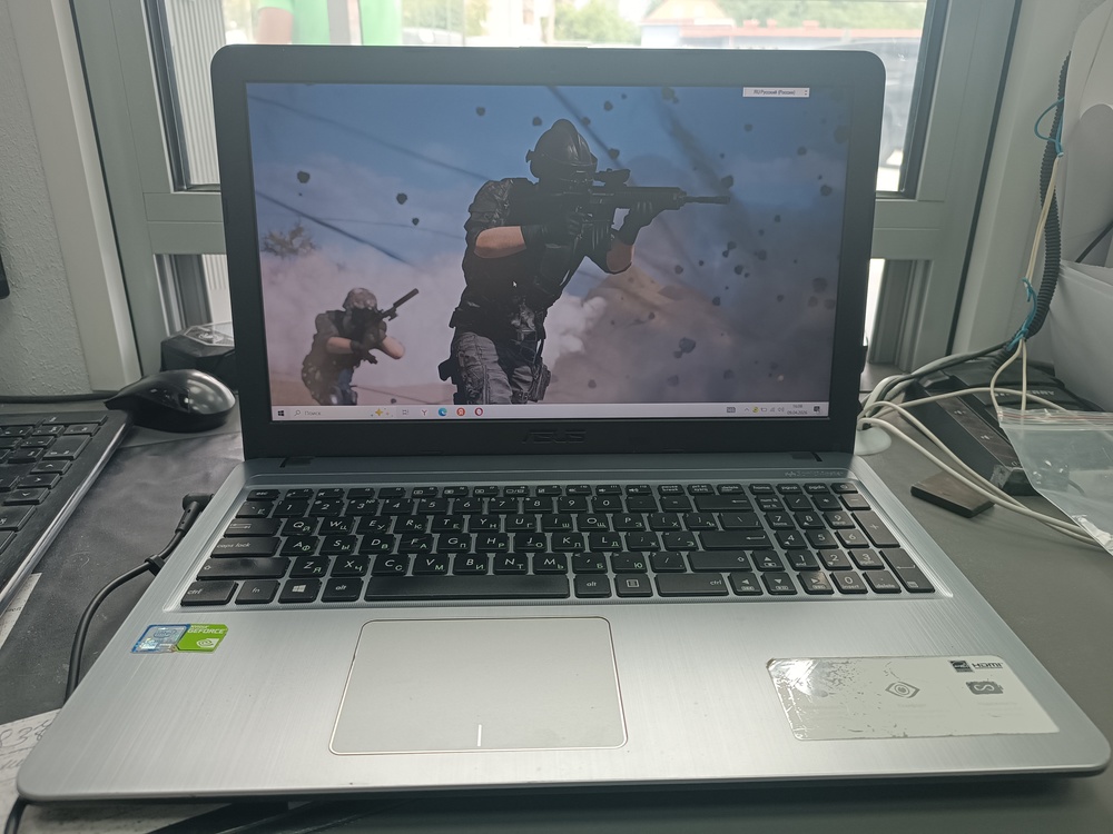 Ноутбук ASUS K540u; Core i3-7020U, GeForce MX110, 12 Гб, Нет, 1 Tb