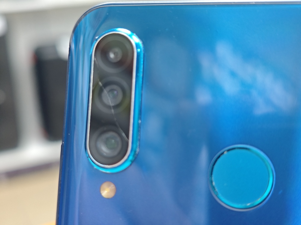 Смартфон Honor 20S 6/128Gb
