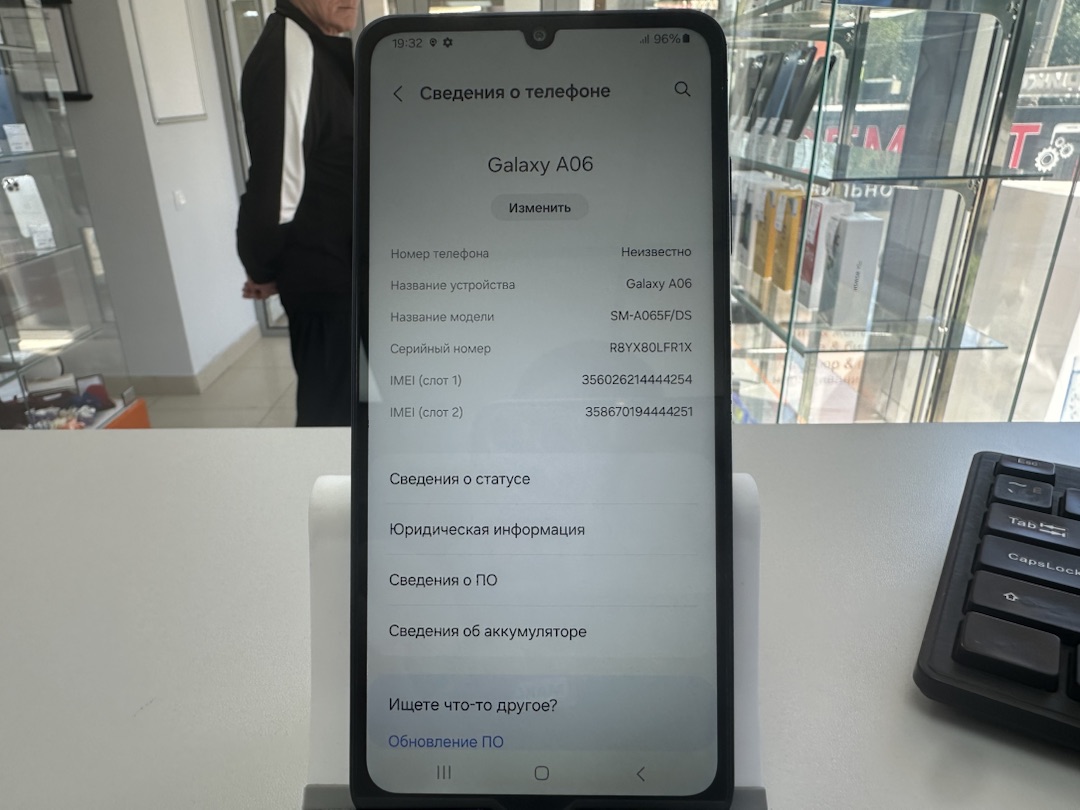 Смартфон Samsung Galaxy A06 4/64