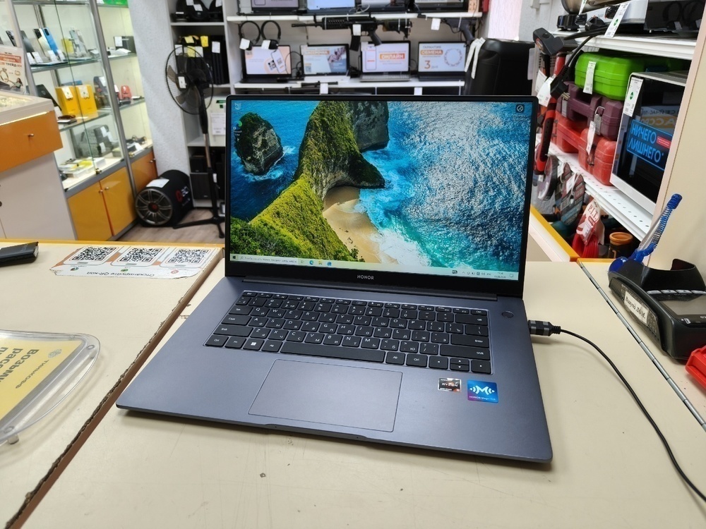 Ноутбук Honor BMH-WFQ9HN; Ryzen 5-5500U, AMD Radeon (TM) Graphics, 16 Гб, 500 Гб, Нет