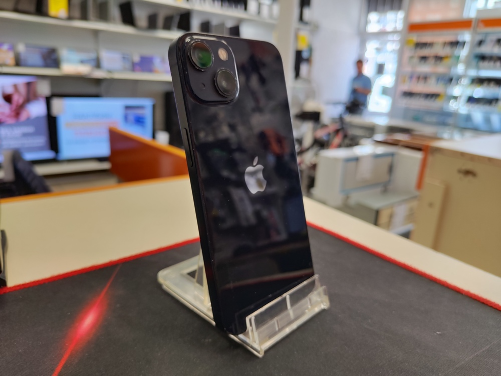 Смартфон Apple iPhone 13 128Gb
