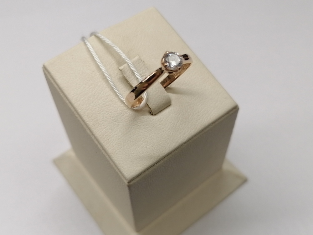 КОЛКМ585 КОЛЬЦО С КАМНЕМ (Au 585)