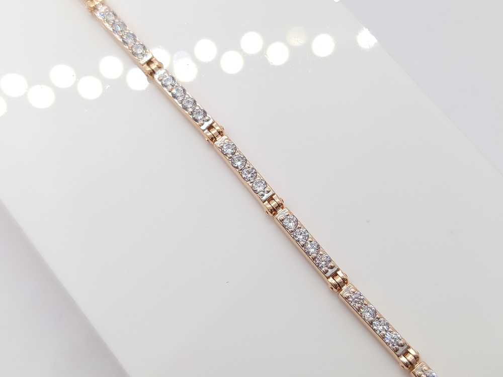 Б585 БРАСЛЕТ С КАМНЯМИ (Au 585)