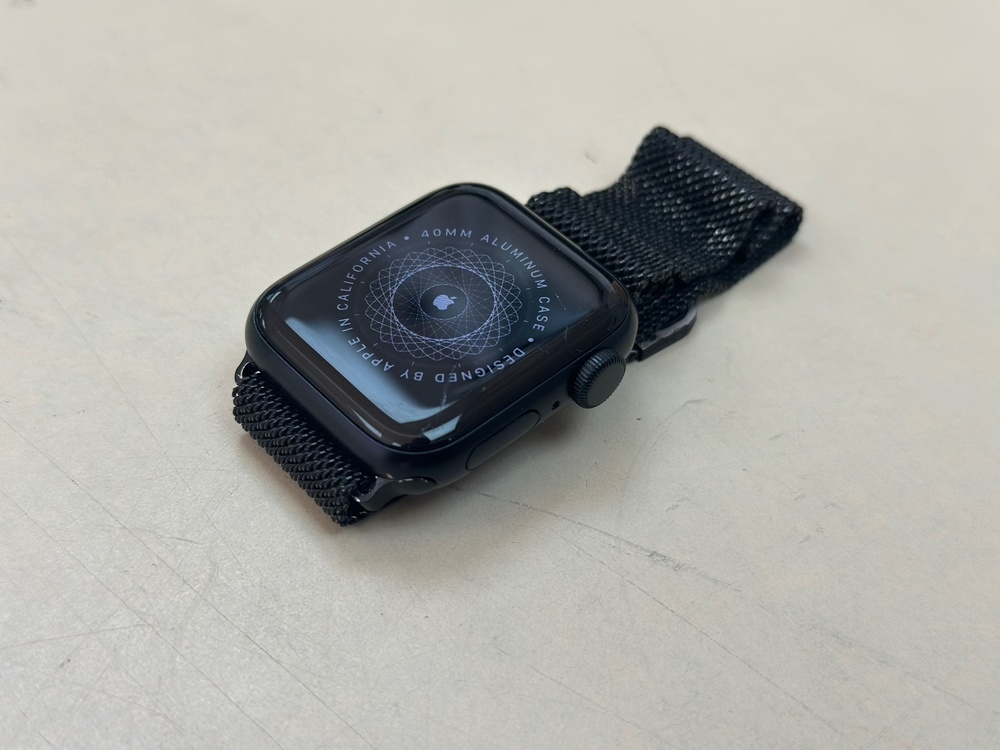 Смарт-часы Apple Watch SE 2020 40mm