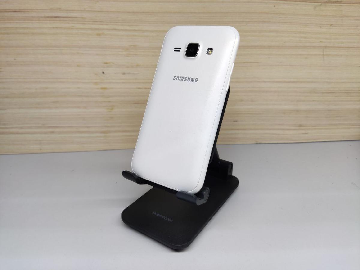 Смартфон Samsung Galaxy J1 4Gb