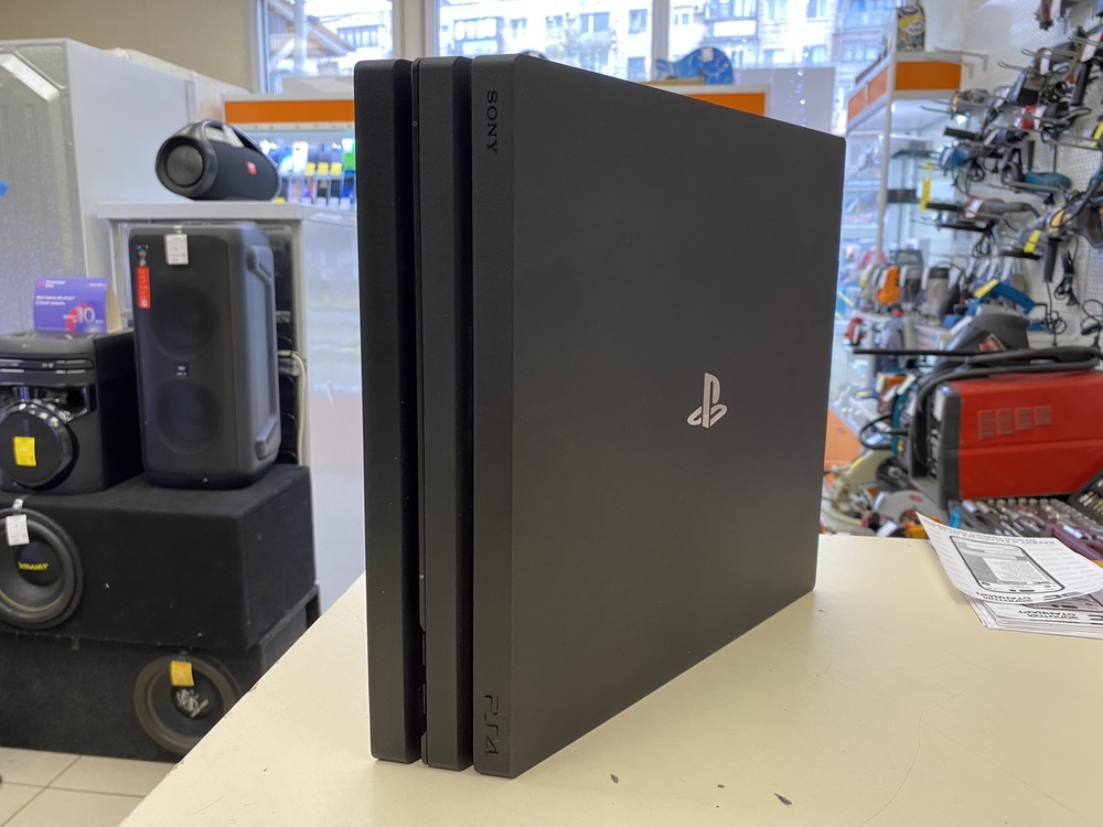 Игровая приставка PlayStation 4 Pro 1Tb