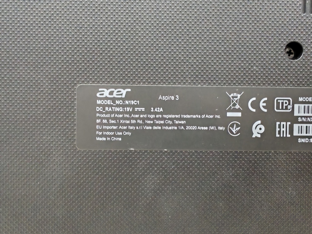 Ноутбук Acer aspire 3; Ryzen 3 3200U, Radeon Vega 3, 4 Гб, 240 Гб, Нет