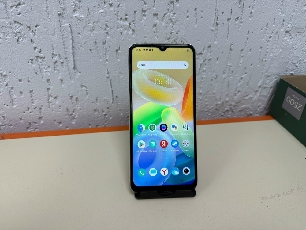 Смартфон Vivo Y16 4/64Gb