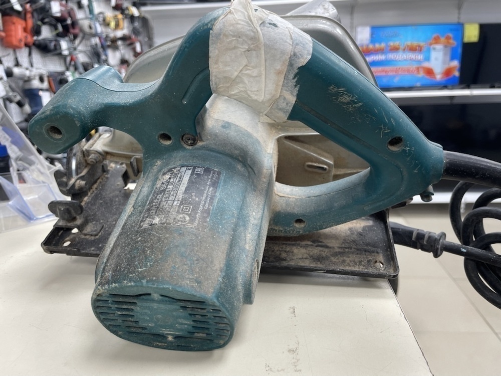 Дисковая пила Makita 5604R