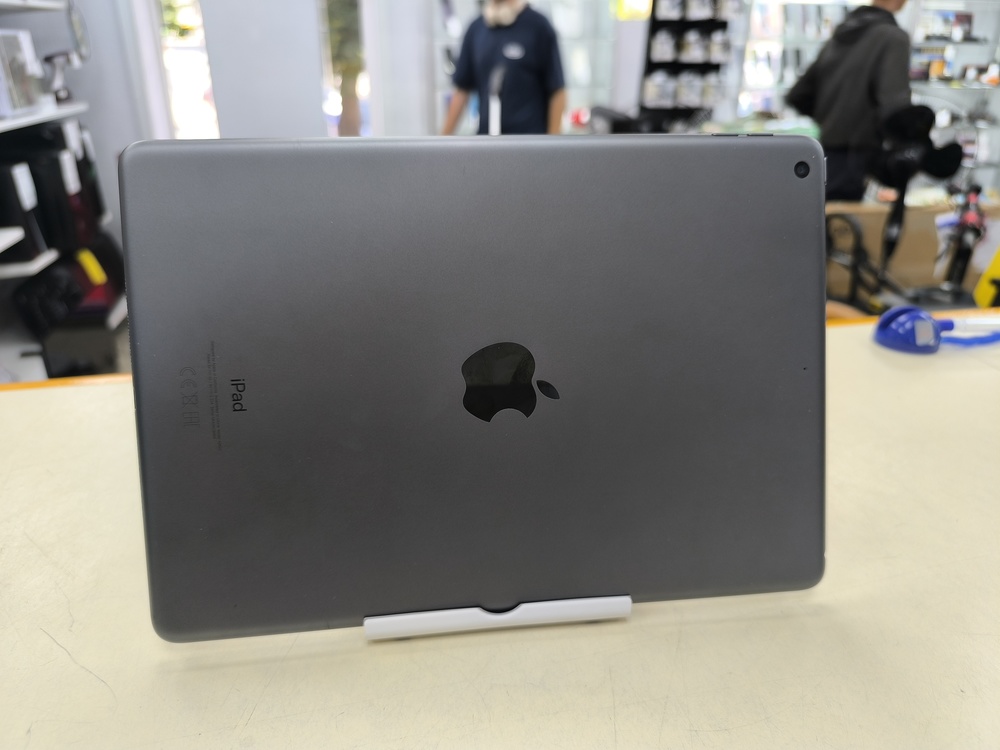 Планшет Apple iPad 9 64 ГБ (2021 A2602 (Wi-Fi)