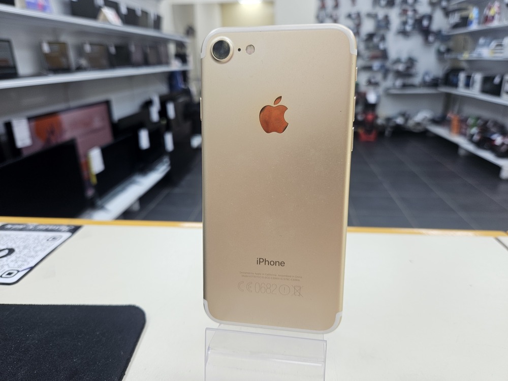 Смартфон Apple iPhone 7 32Gb
