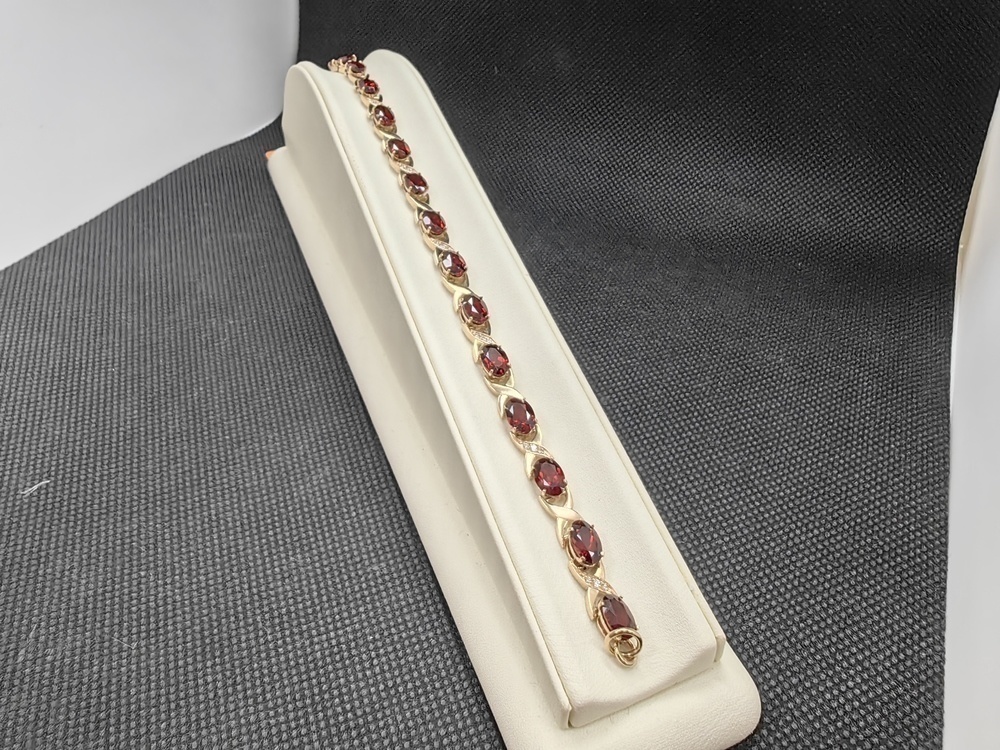 Б585 БРАСЛЕТ С КАМНЯМИ (Au 585)