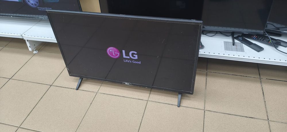 LED Телевизор LG 32LJ500V