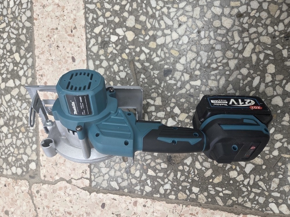 Дисковая пила Makita 21V