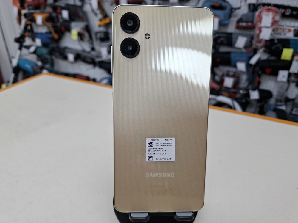 Смартфон Samsung Galaxy A06 4/64