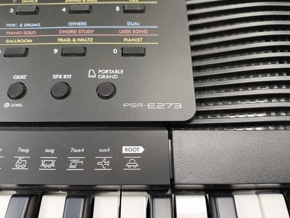 Синтезатор Yamaha psr-r200