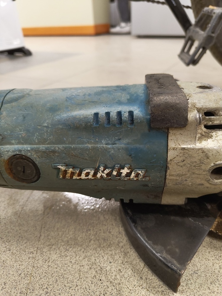 Угловая шлифмашина Makita A9020S