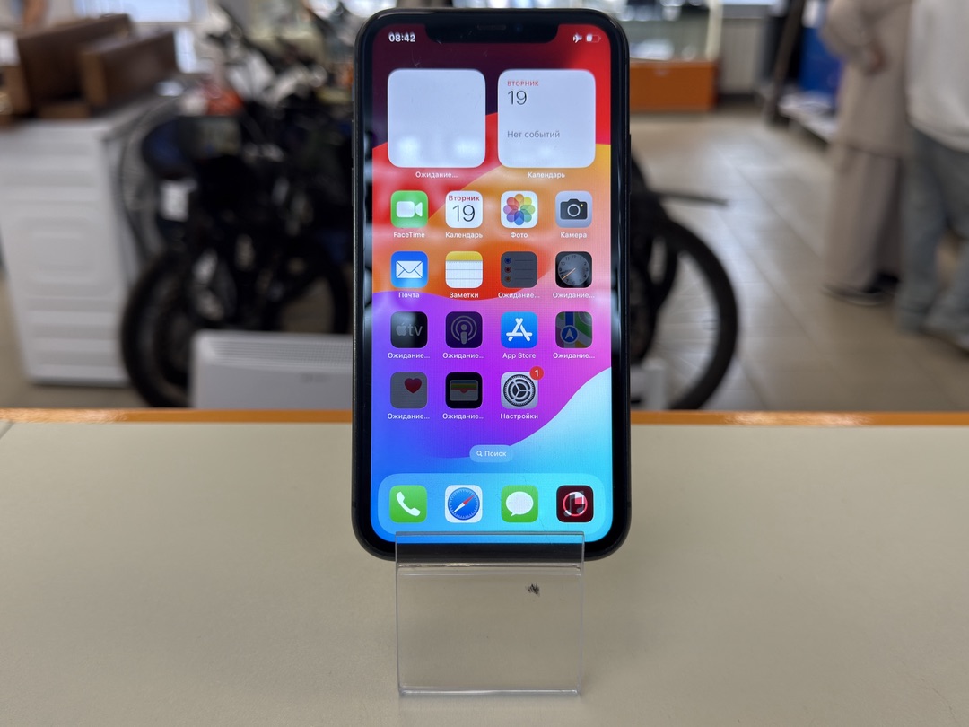 Смартфон Apple iPhone 11 64Gb
