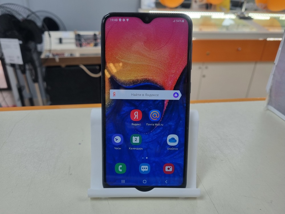 Смартфон Samsung Galaxy A10 2/32
