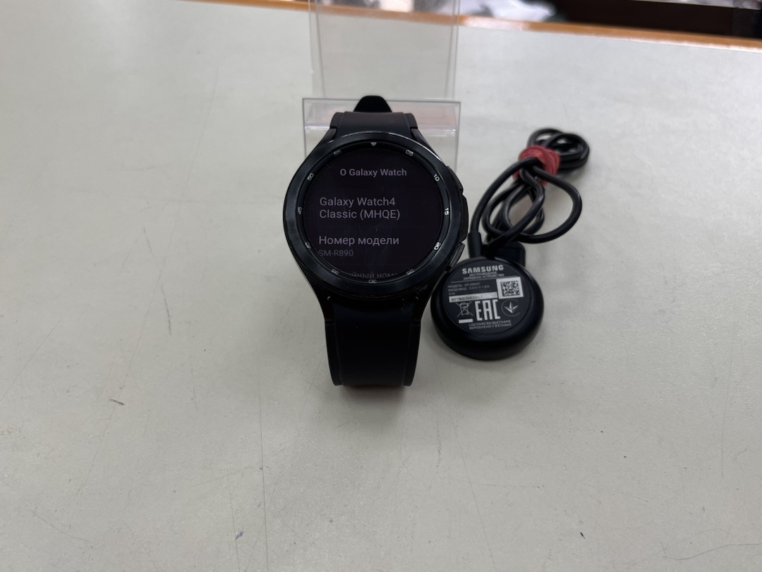 Смарт-часы Samsung Galaxy Watch 4 40mm