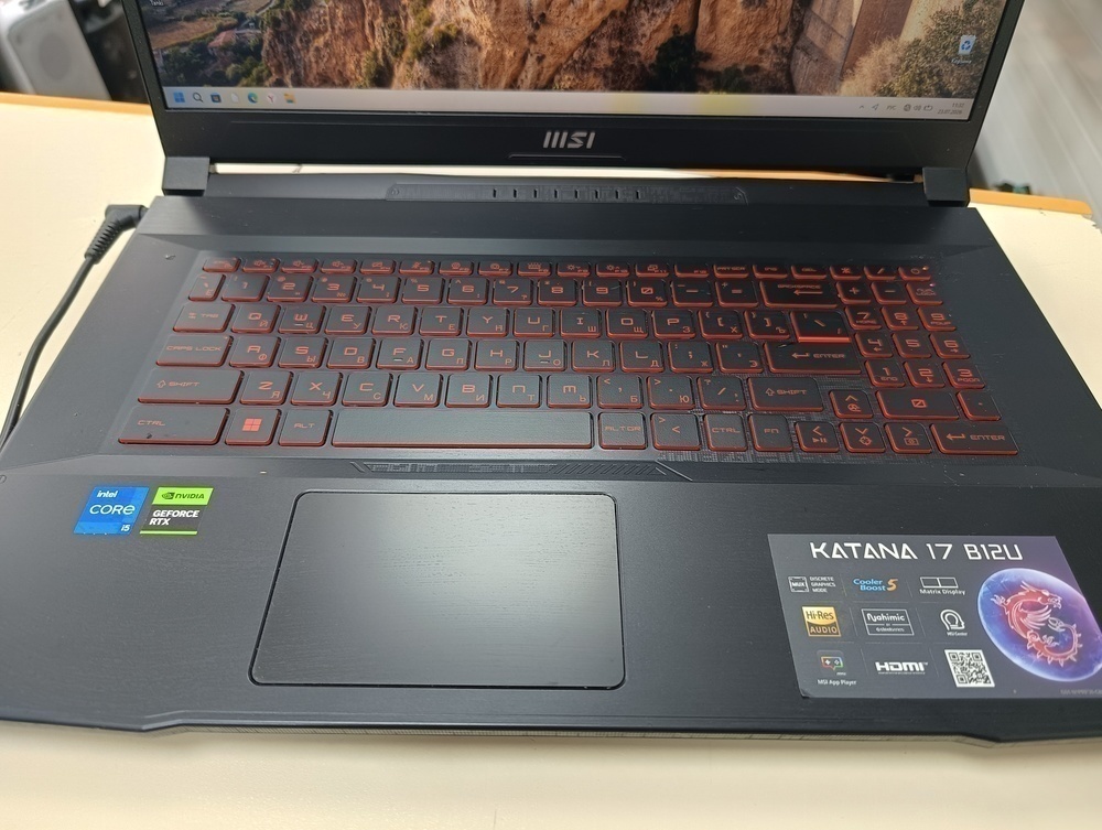 Ноутбук MSI Katana 17 b12u; Core I5-12450H, GeForce RTX 2050, 8 Гб, 256 Гб, Нет