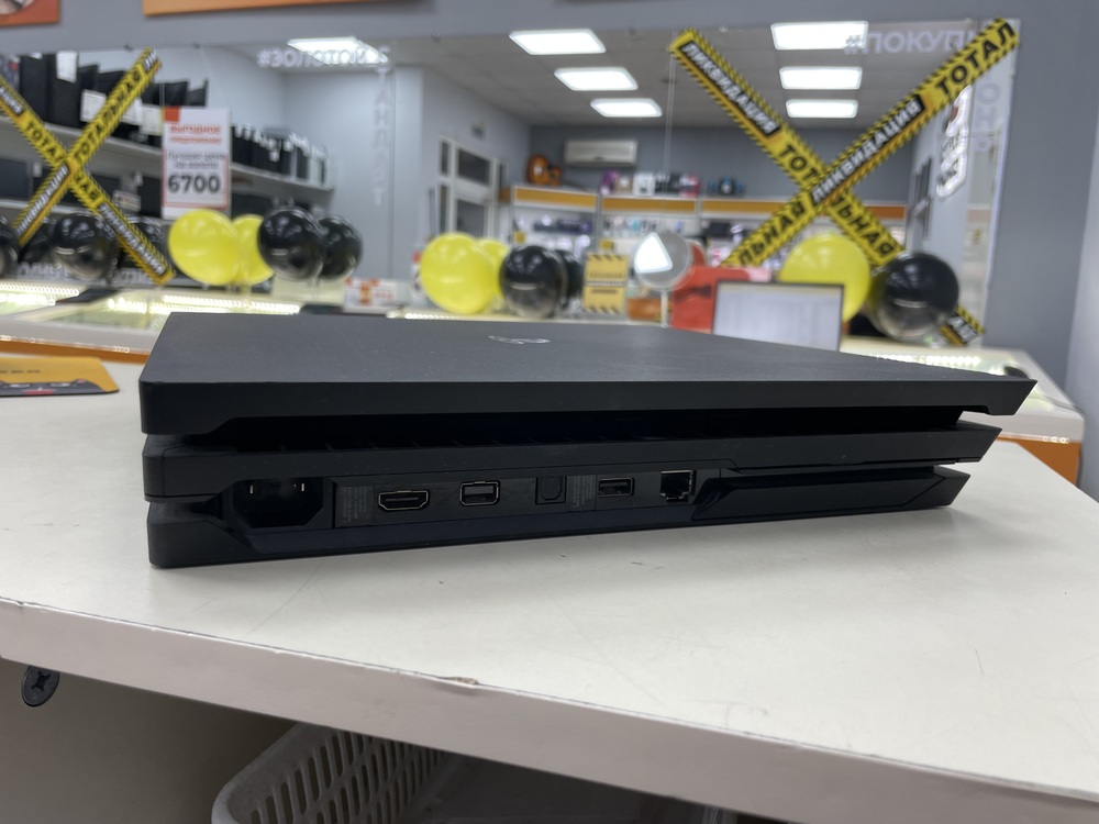 Игровая приставка PlayStation 4 Pro 1Tb