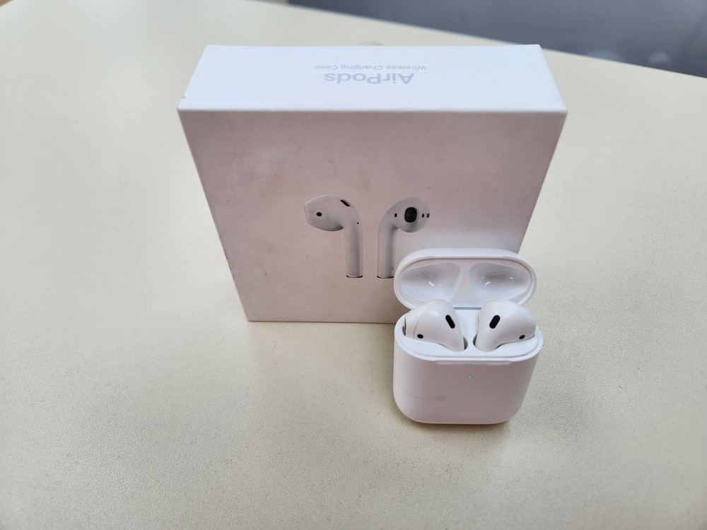 Наушники беспроводные Apple AirPods