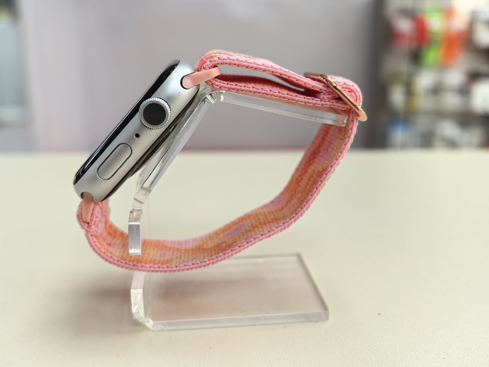 Смарт-часы Apple Watch Series 6 44 мм