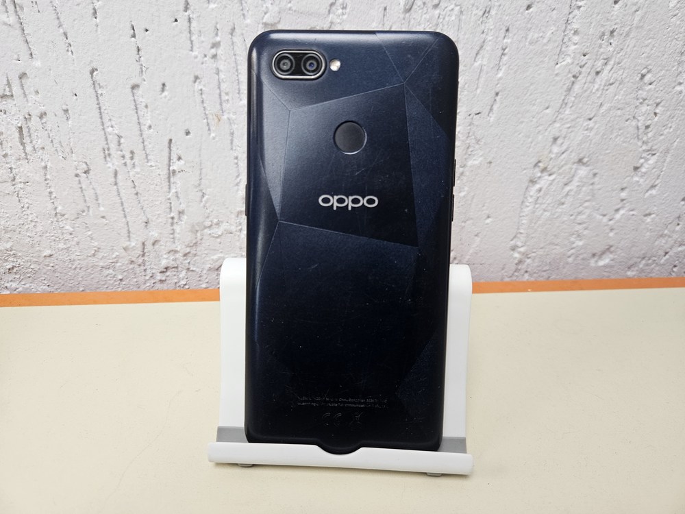 Смартфон Oppo A12