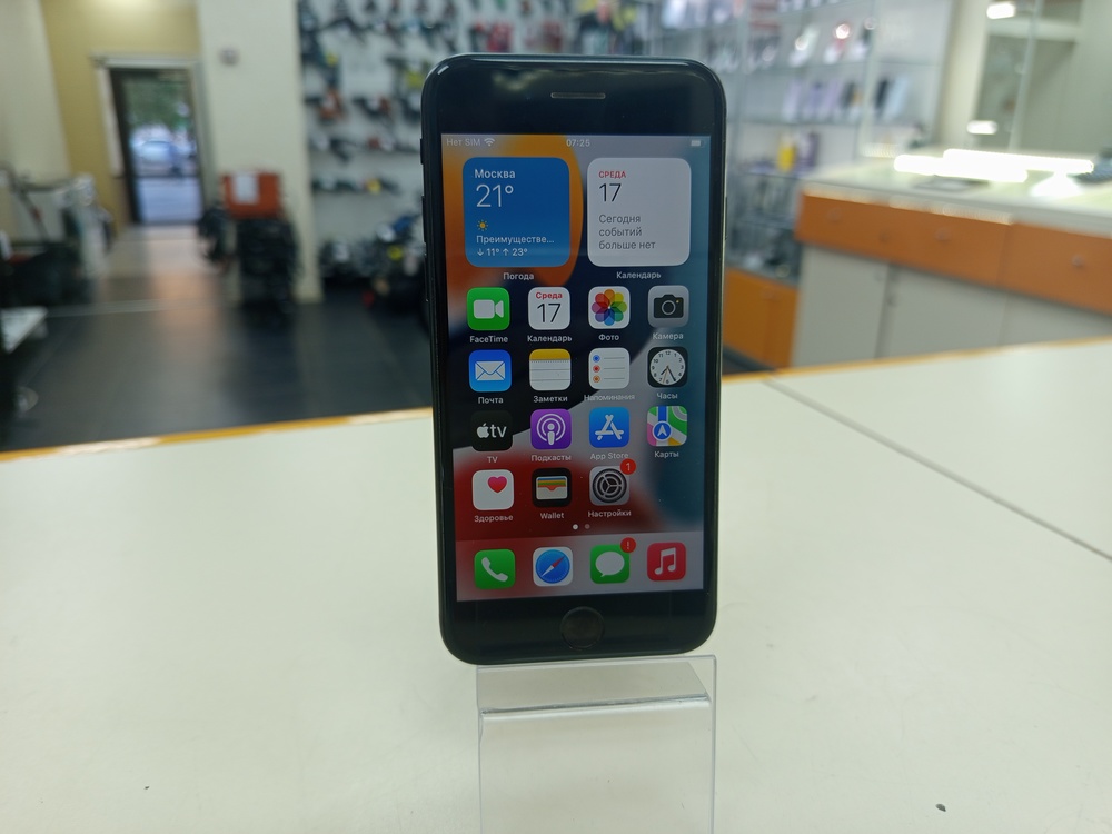 Смартфон Apple iPhone 7 32Gb