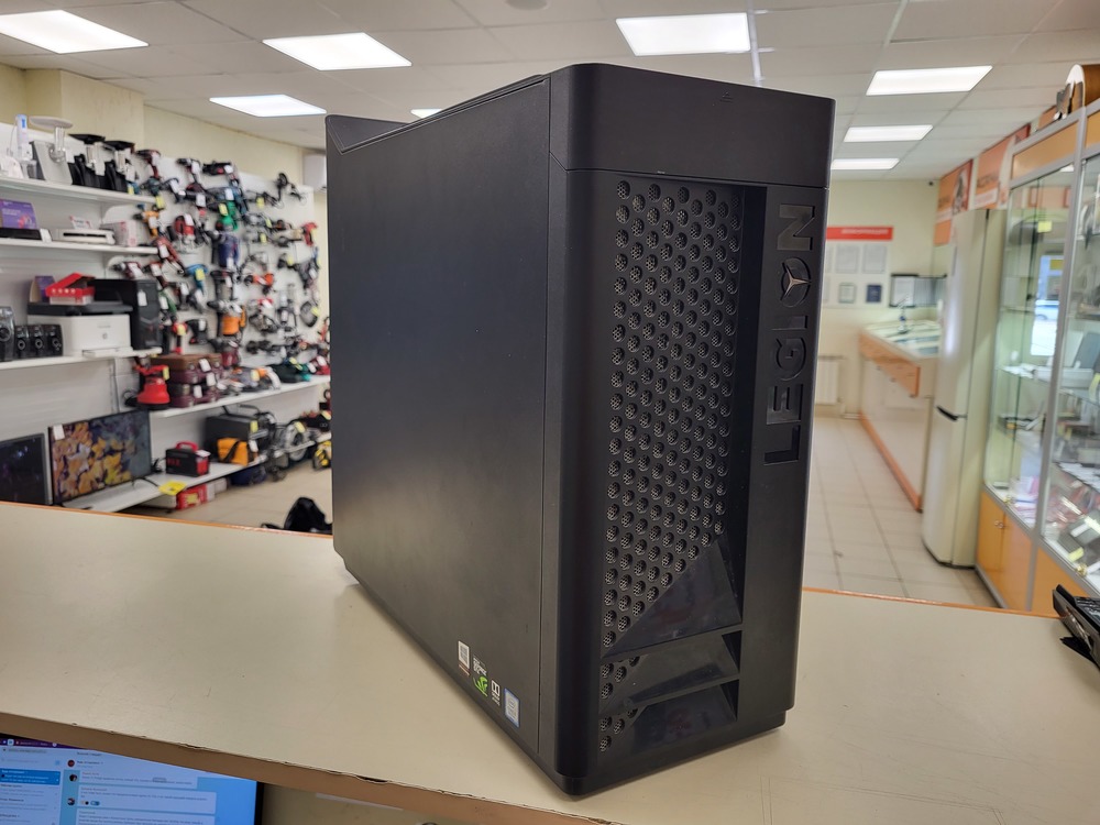 Системный блок Lenovo; Core i3-8100, GeForce GTX 1050, 8 Гб, 240 Гб, 1 Tb