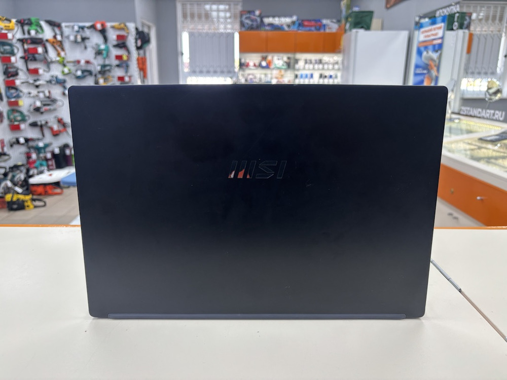 Ноутбук MSI 123; Core i5-1235U, HD Graphics, 8 Гб, 240 Гб, Нет