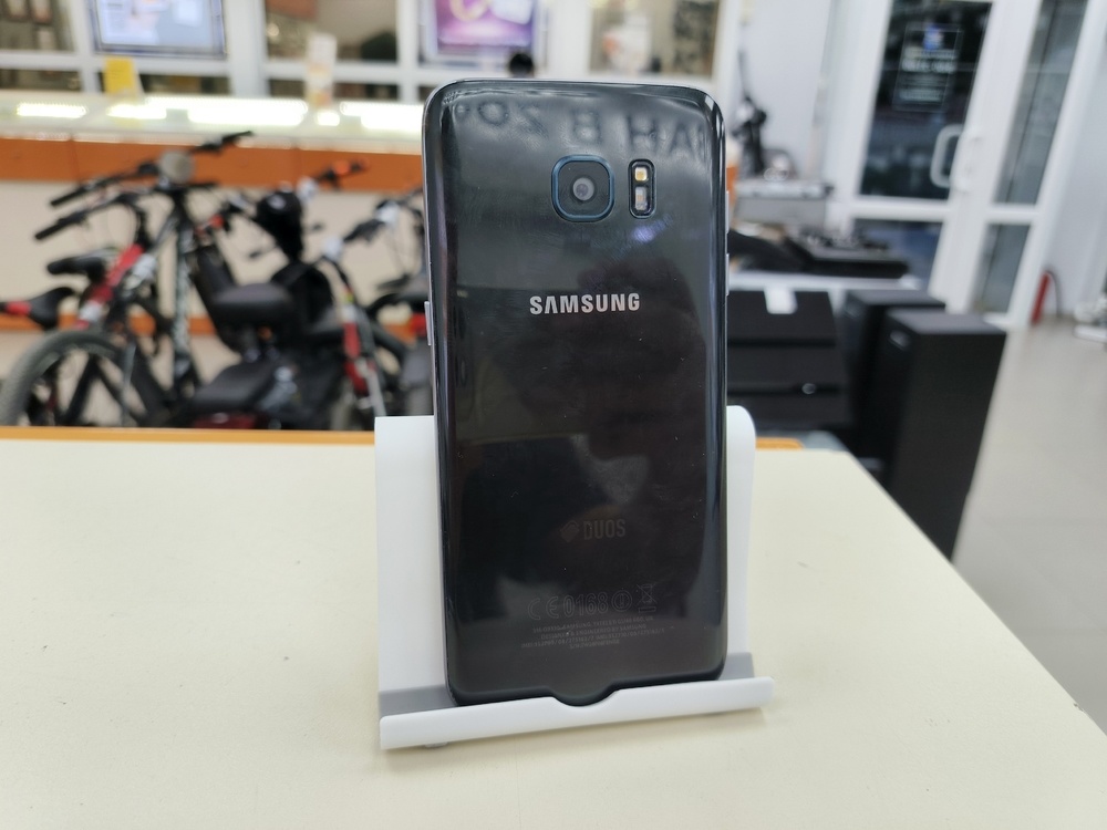 Смартфон Samsung Galaxy S7 edge 4/32