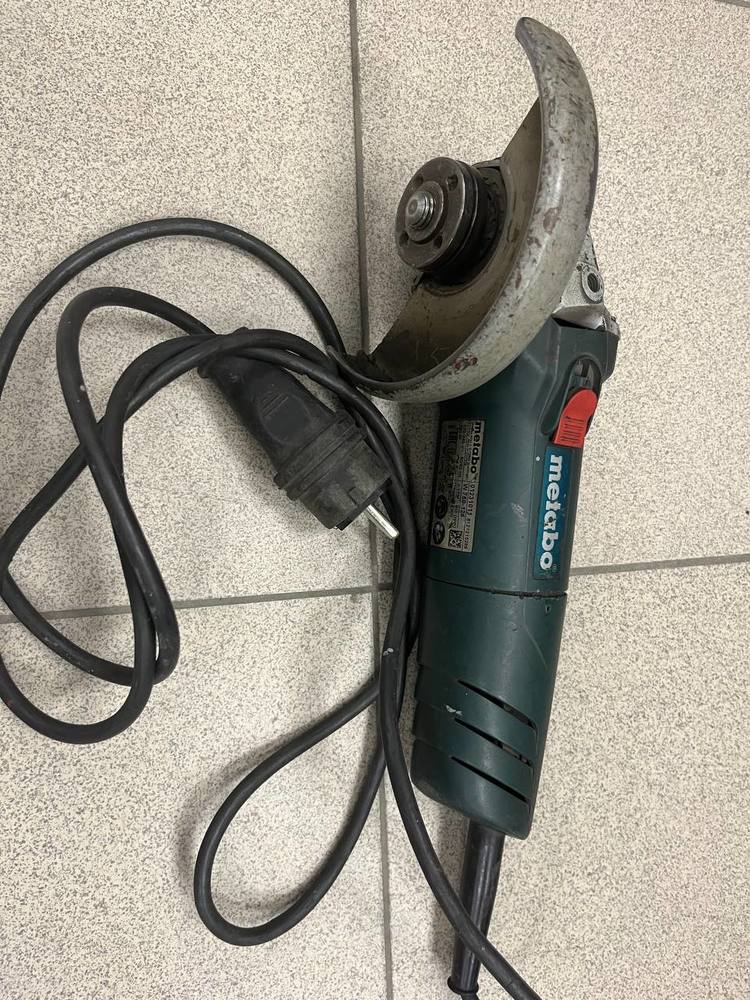 Угловая шлифмашина Metabo W 750-125;