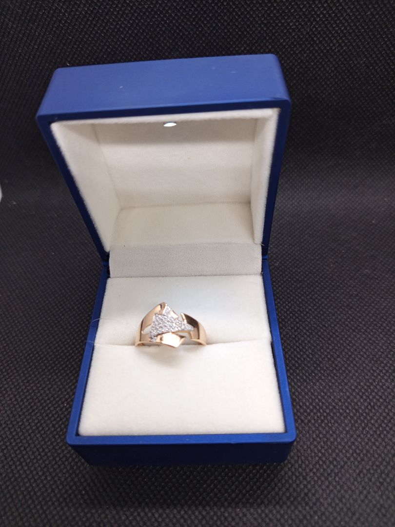 КОЛЬЦО С КАМНЯМИ (Au 585)